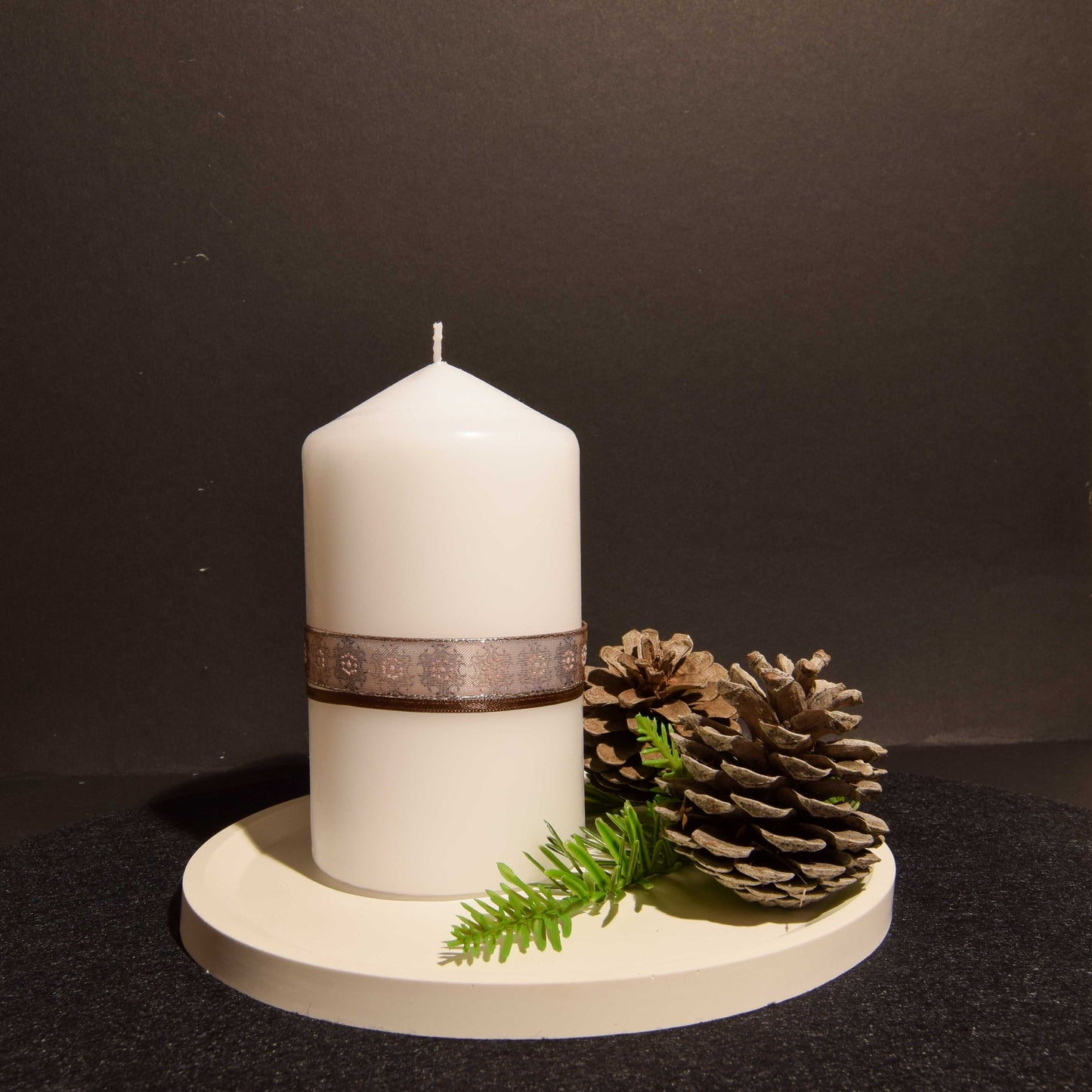 Dekoteller mit Kerze