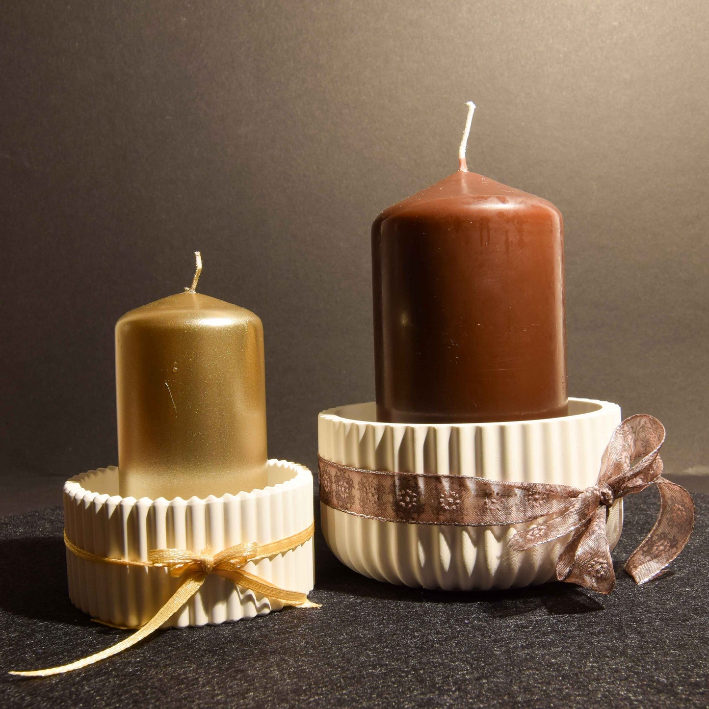 Rillenschale mit Kerze