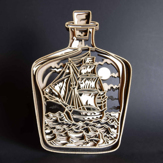 Multilayer Schiff in Flasche