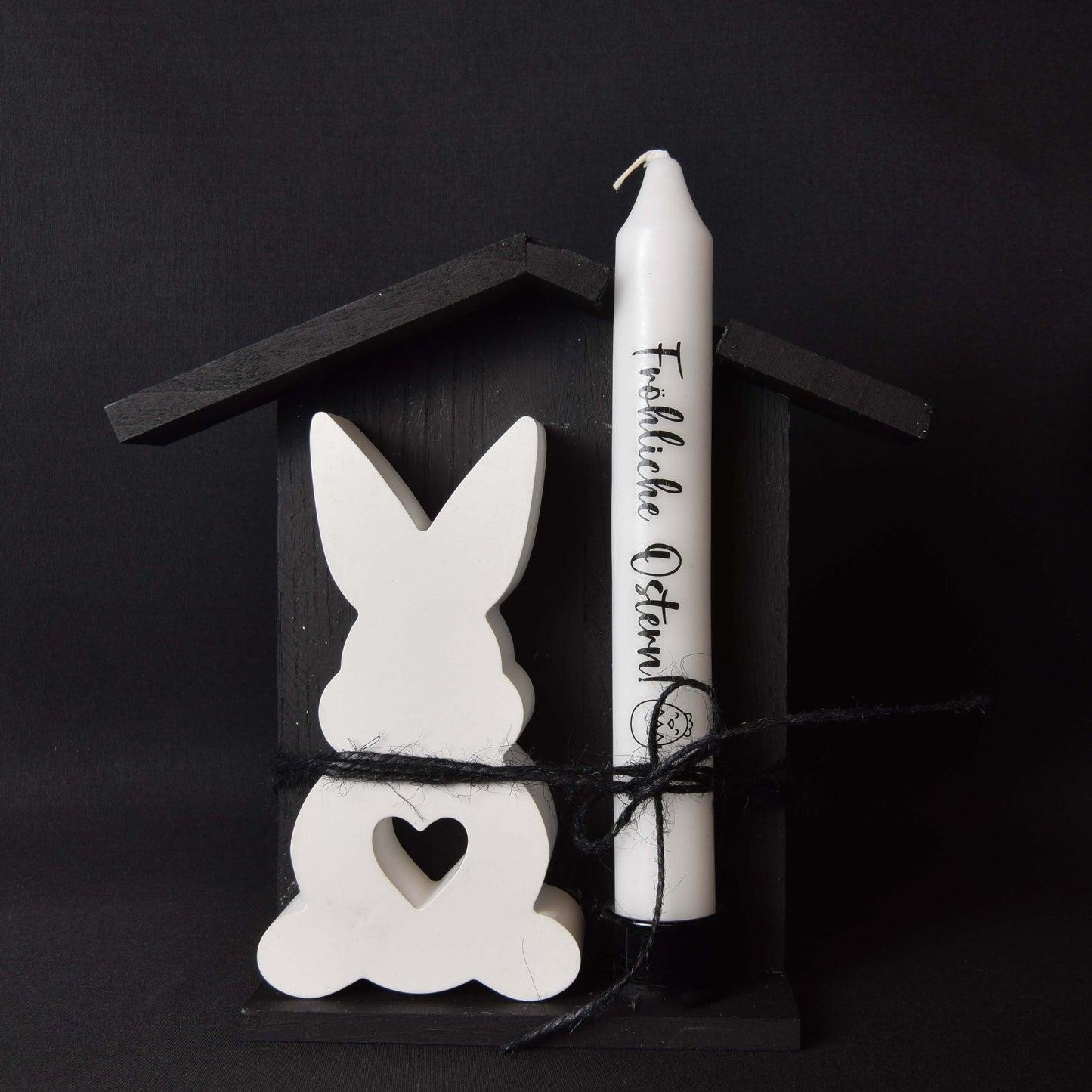 Klötzchen-Haus mit Osterhase